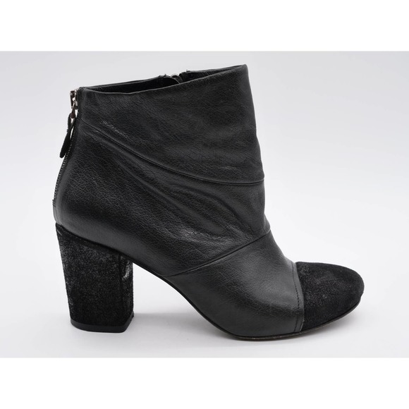 Latitude Femme Ankle Boots Womens 7 Black Leather Cap Toe Zip Heeled Booties - Picture 4 of 12